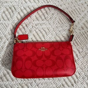 Coach Nolita 19 in Signature Canvas